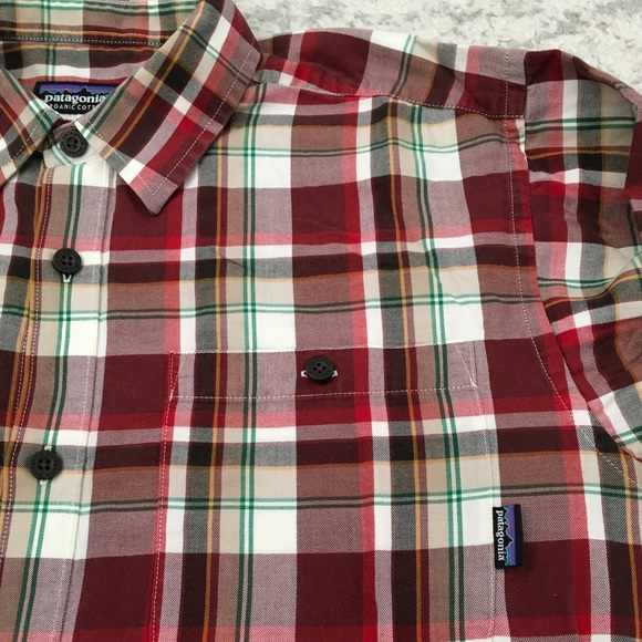 Patagonia Organic Cotton Red White Green Plaid Button Down Shirt Men's Size M - Picture 3 of 11